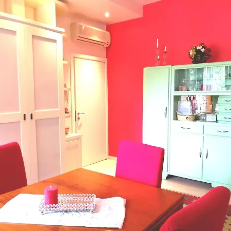 And Sailing Сієна